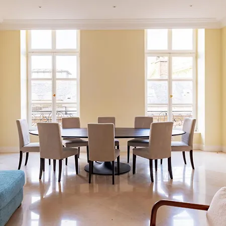 Timeless Elegance In Appartamento Parigi