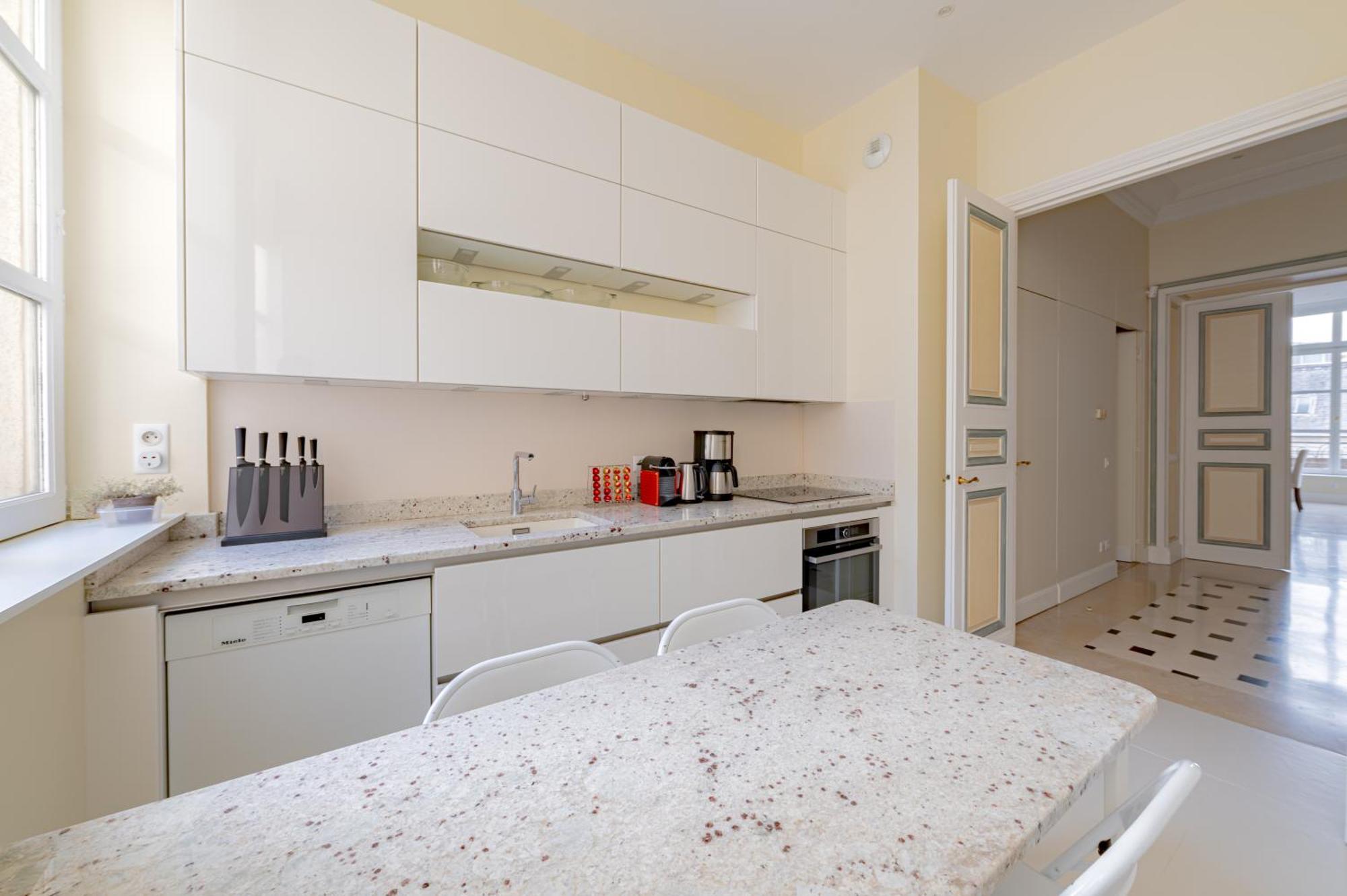 Timeless Elegance In Appartamento